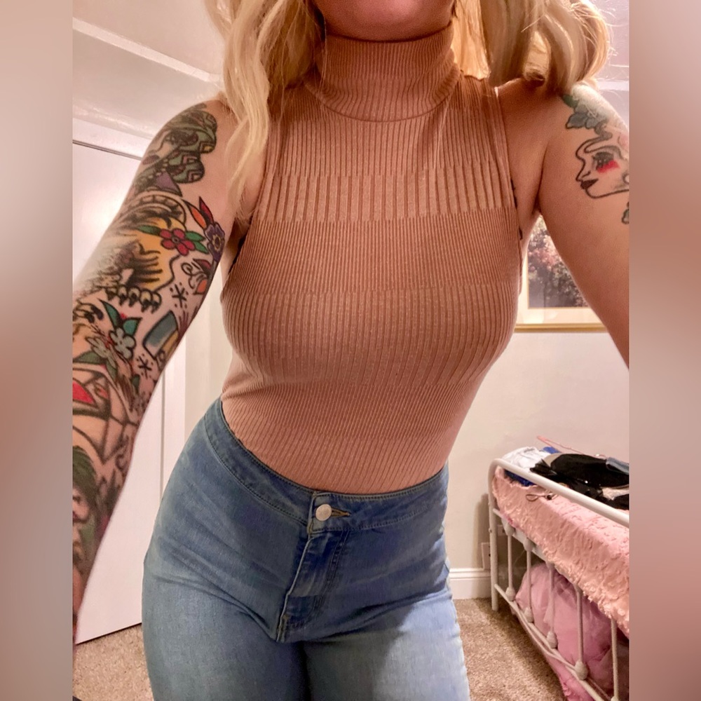 AEO sleeveless mock neck knit top